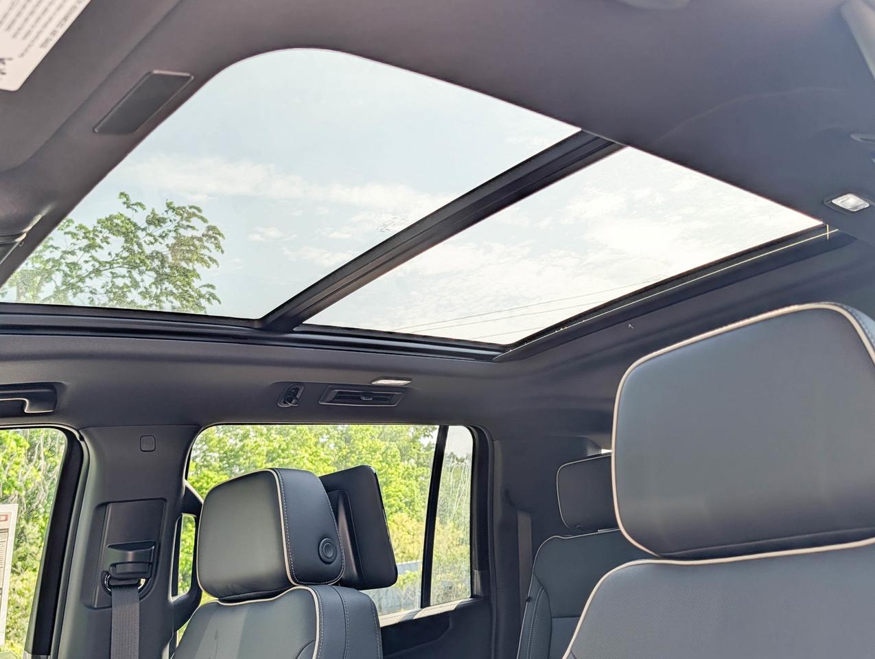 2026 GMC Yukon XL Elevation Photo