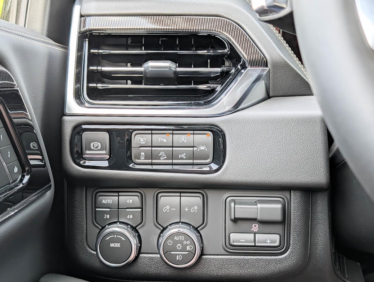 2026 GMC Yukon XL Elevation Photo