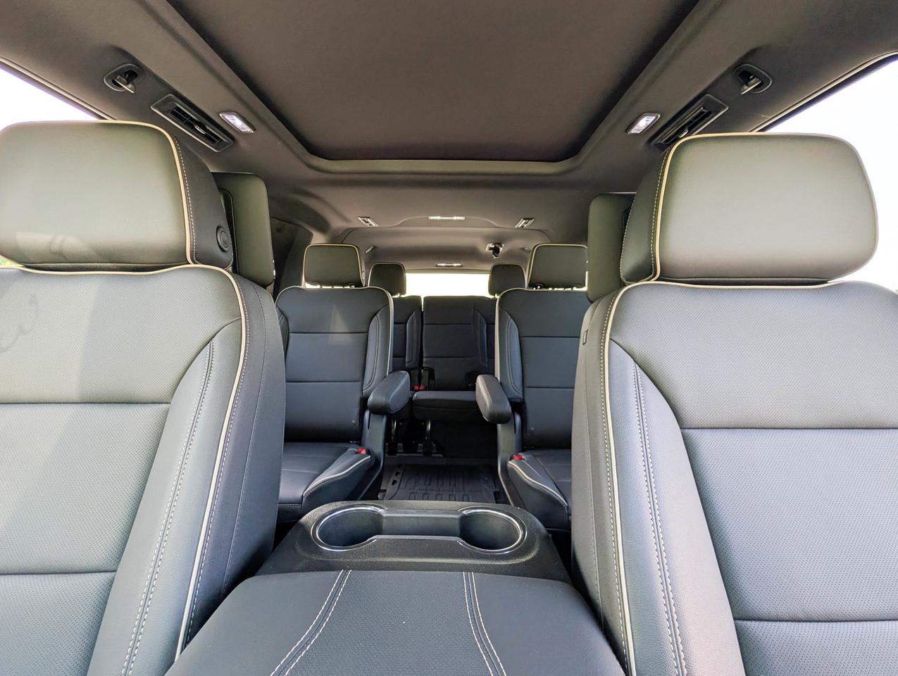 2026 GMC Yukon XL Elevation Photo