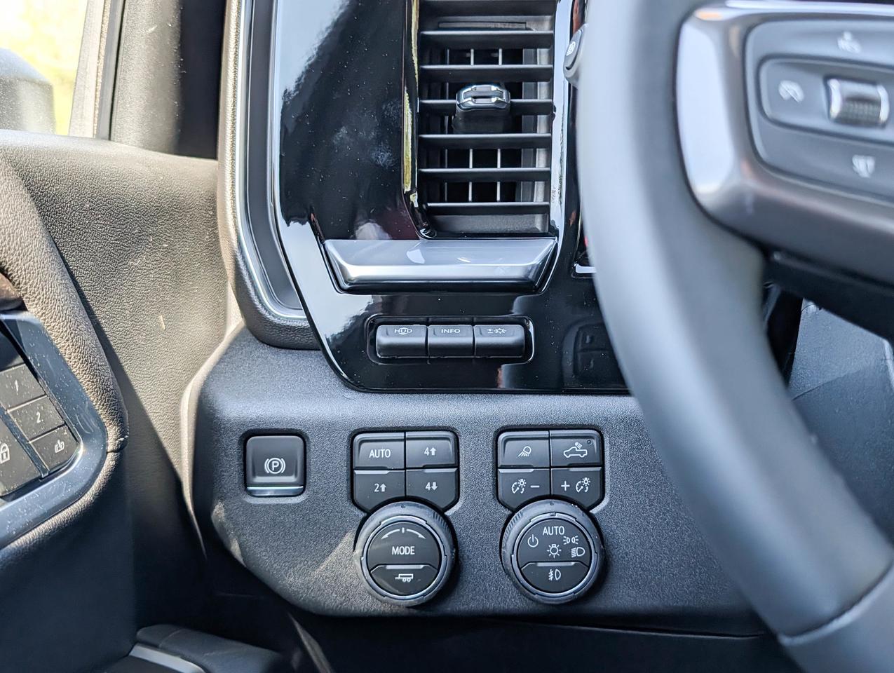 2026 Chevrolet SILVERADO 2500HD High Country Photo