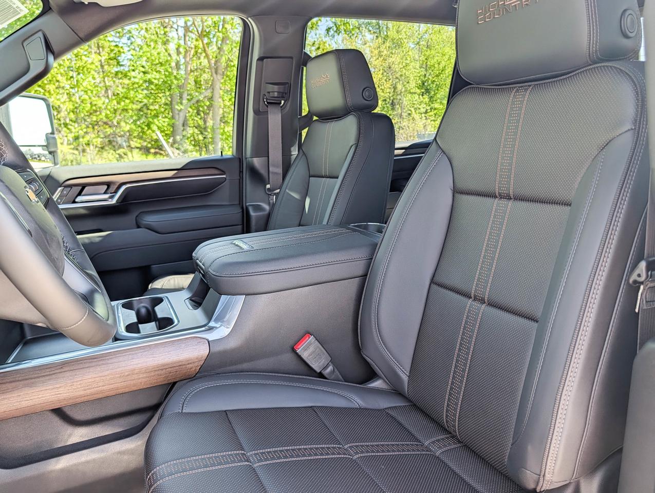 2026 Chevrolet SILVERADO 2500HD High Country Photo