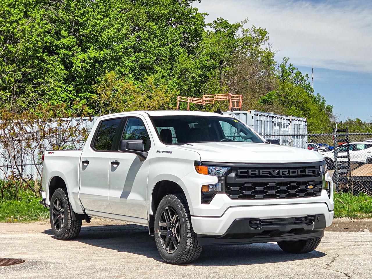 2026 Chevrolet Silverado 1500 Custom Photo3