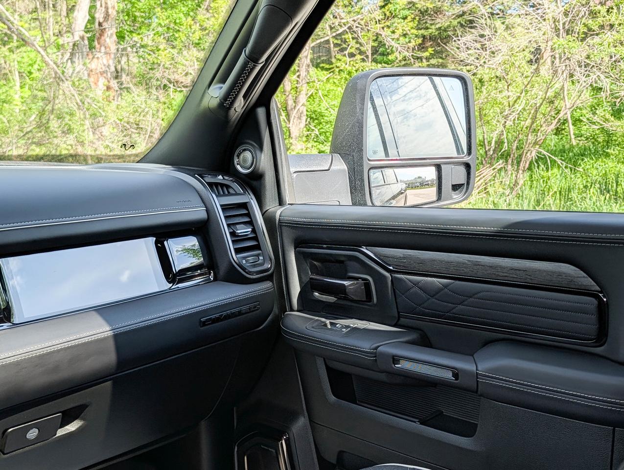 2026 RAM 3500 Limited Photo