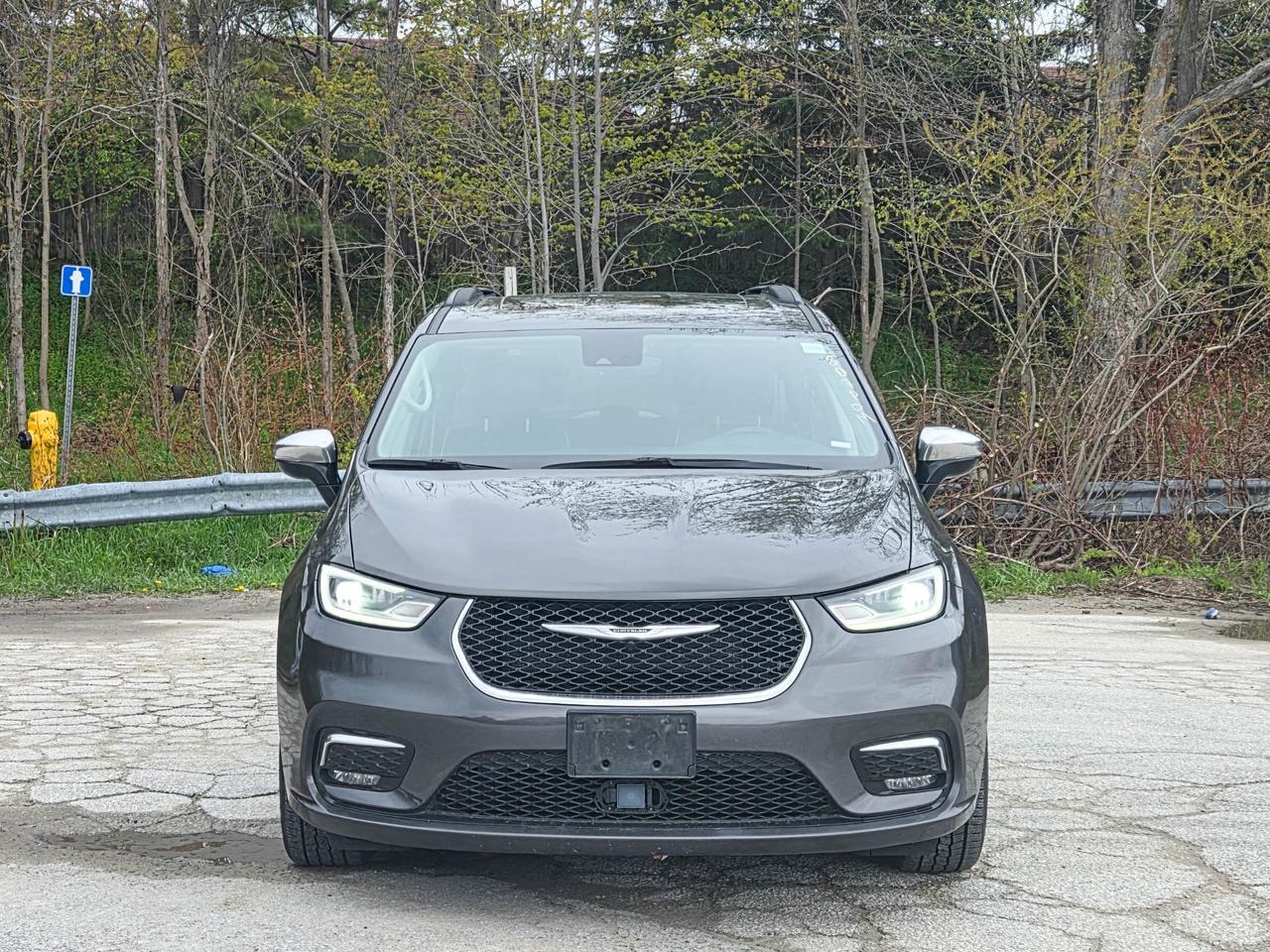 2023 Chrysler Pacifica Limited Photo4
