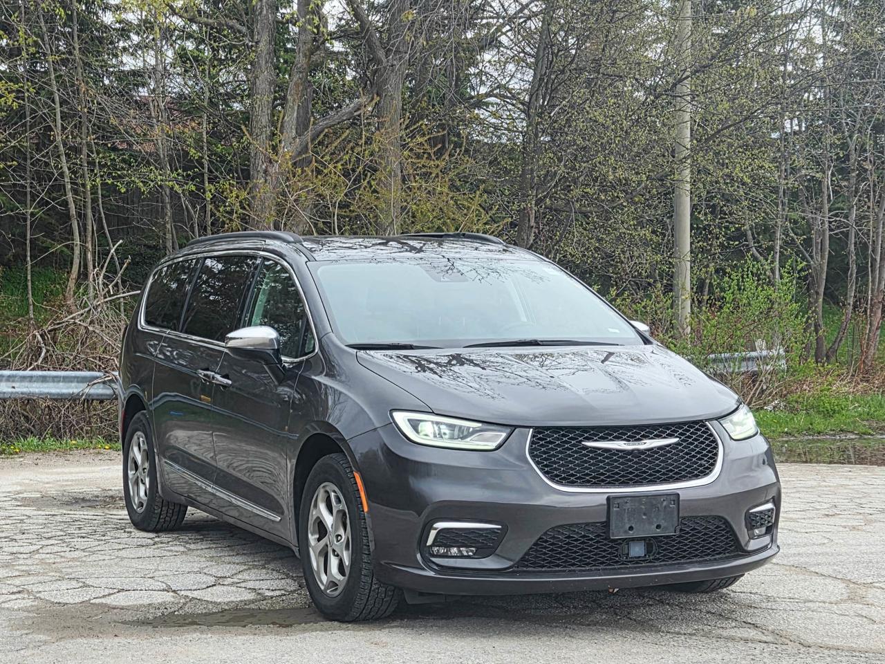 2023 Chrysler Pacifica Limited Photo
