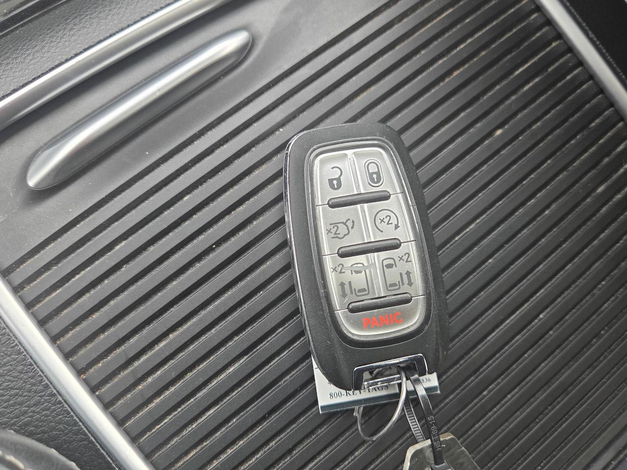 2023 Chrysler Pacifica Limited Photo