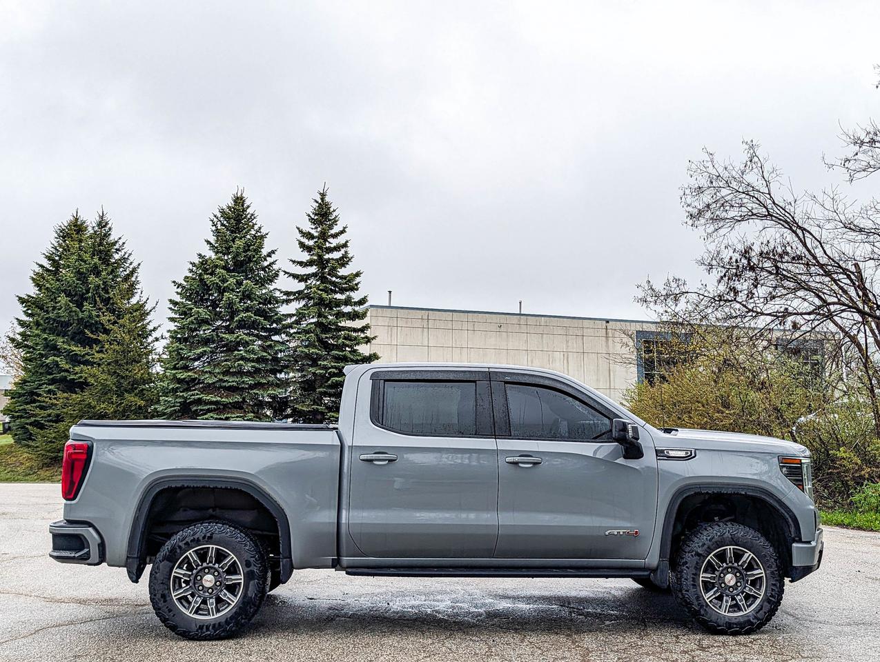 2024 GMC Sierra 1500 AT4 Photo