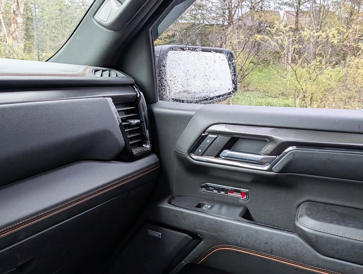 2024 GMC Sierra 1500 AT4 Photo