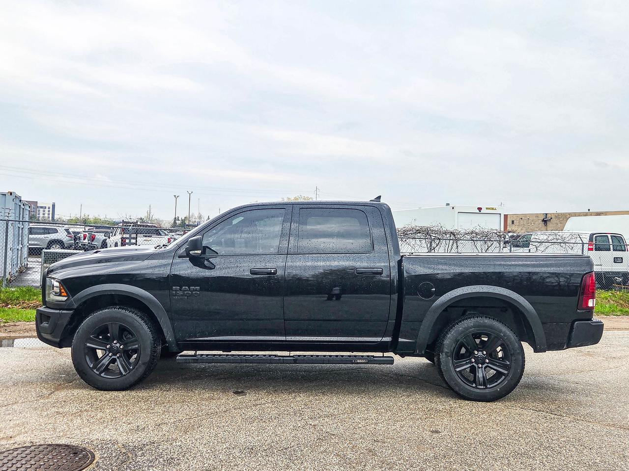 2024 RAM 1500 Classic WARLOCK Photo