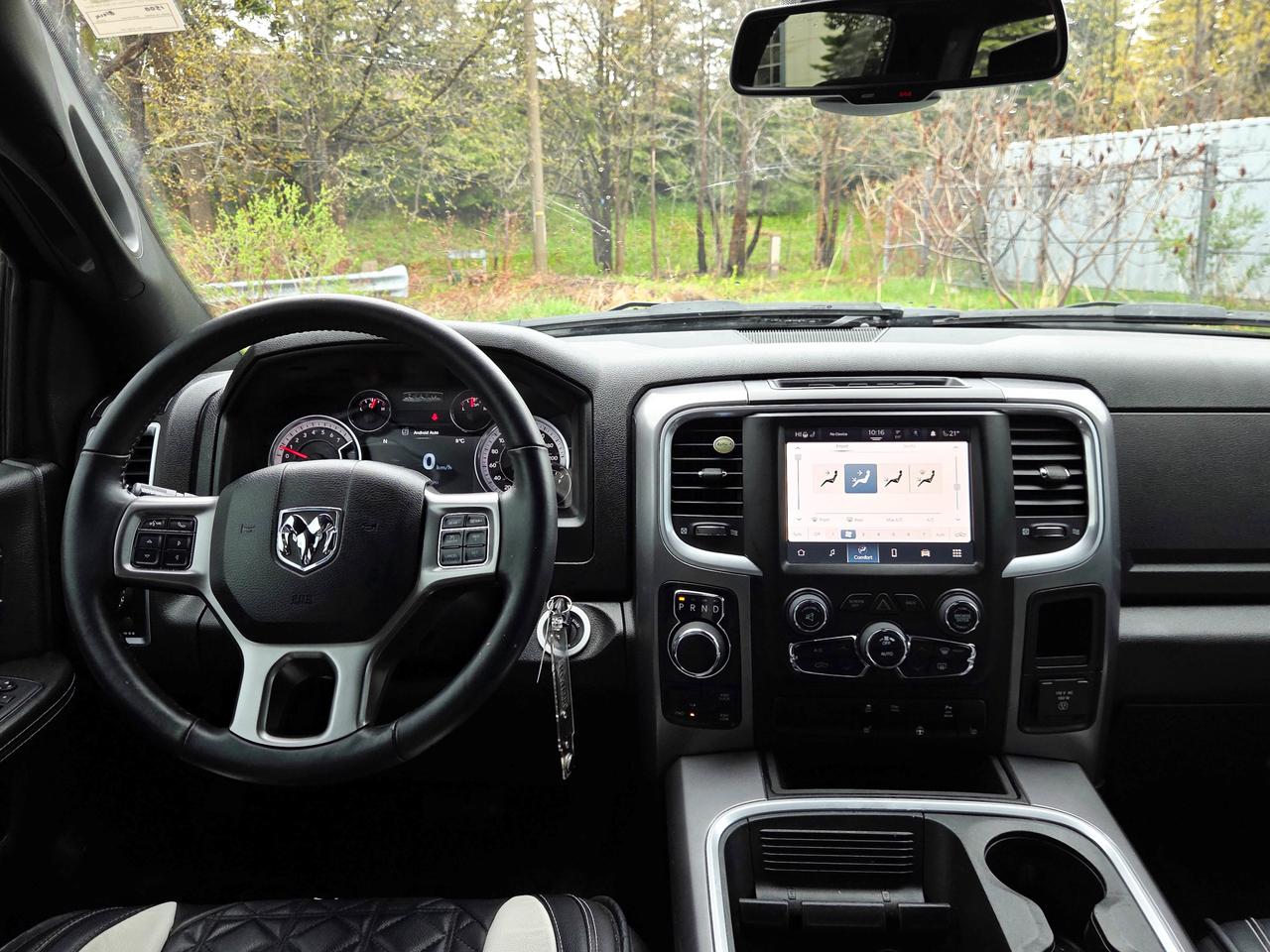 2024 RAM 1500 Classic WARLOCK Photo