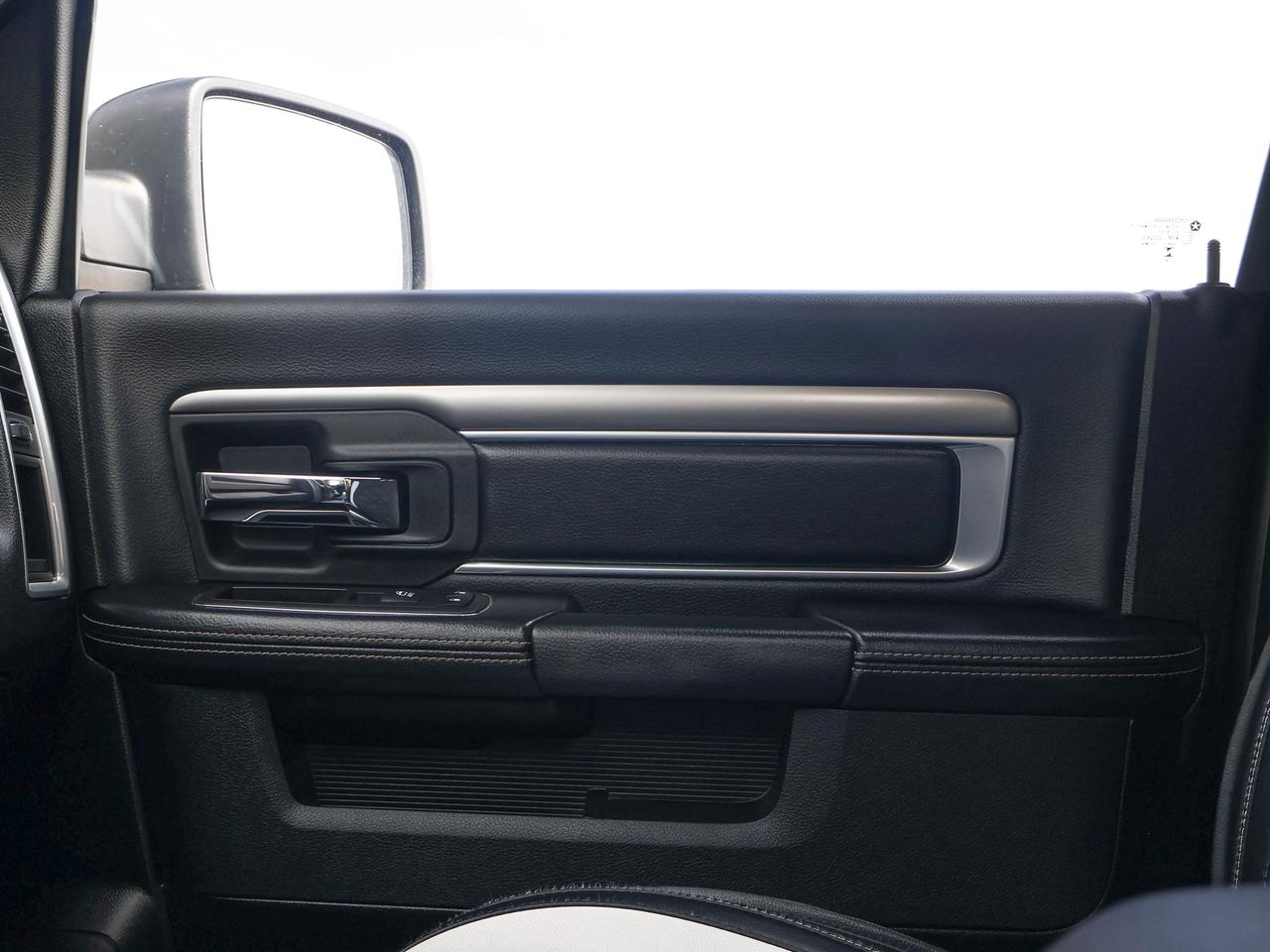 2024 RAM 1500 Classic WARLOCK Photo