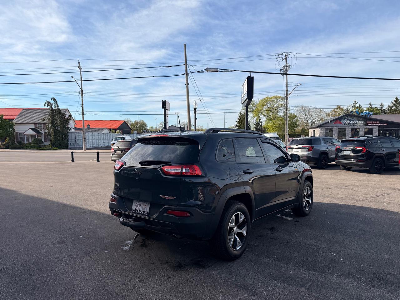 2017 Jeep Cherokee L PLUS PKG Photo4