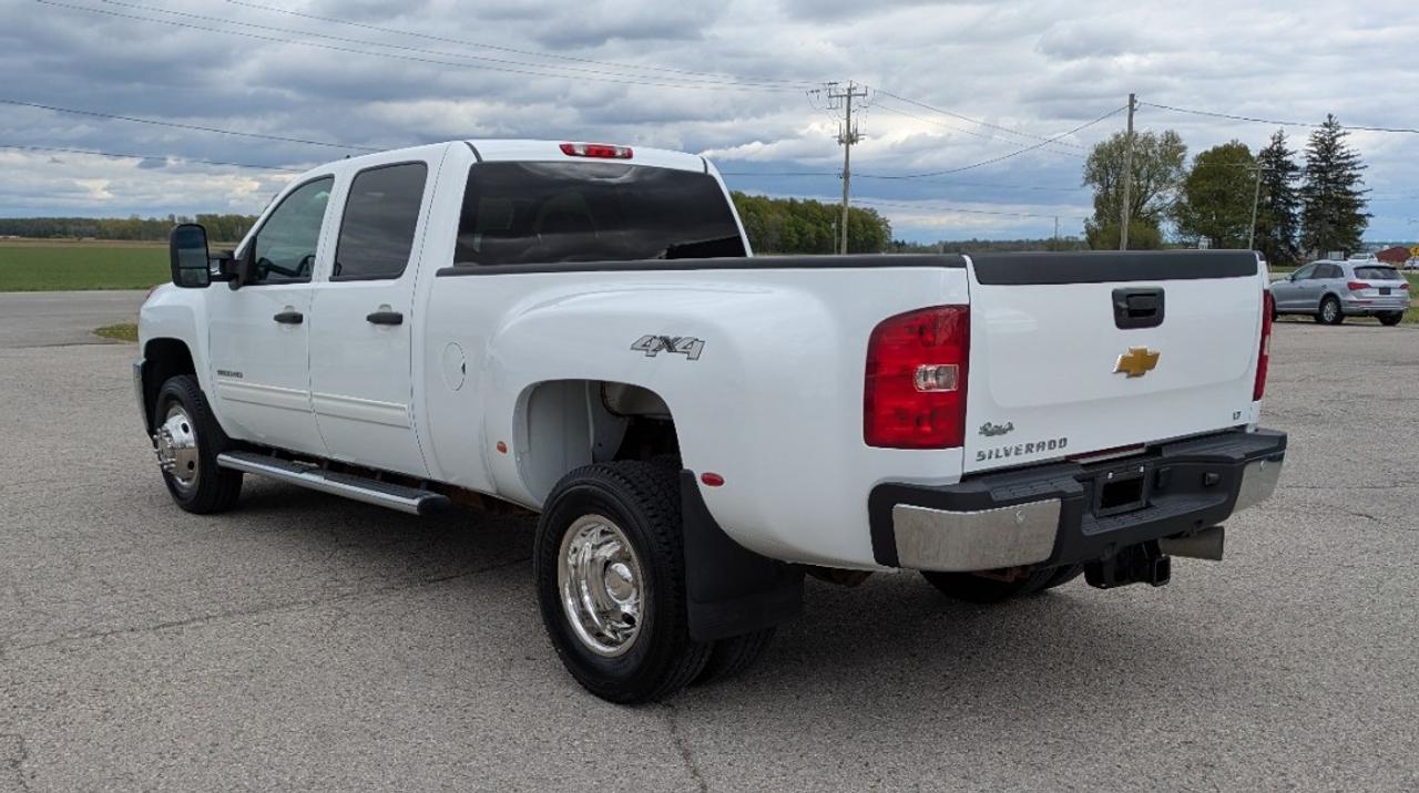 2014 Chevrolet Silverado 3500 LT Photo