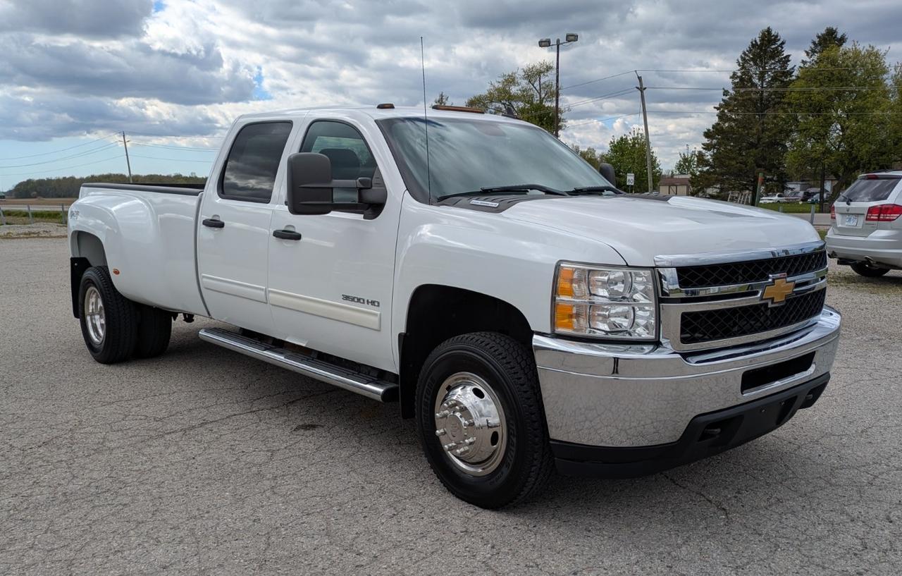 2014 Chevrolet Silverado 3500 LT Photo