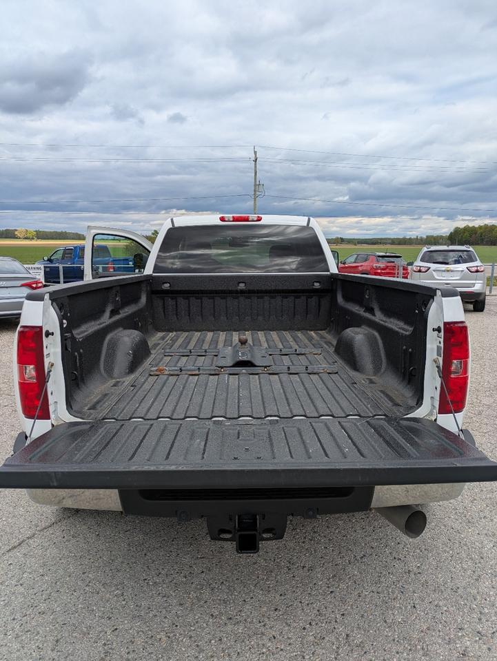 2014 Chevrolet Silverado 3500 LT Photo