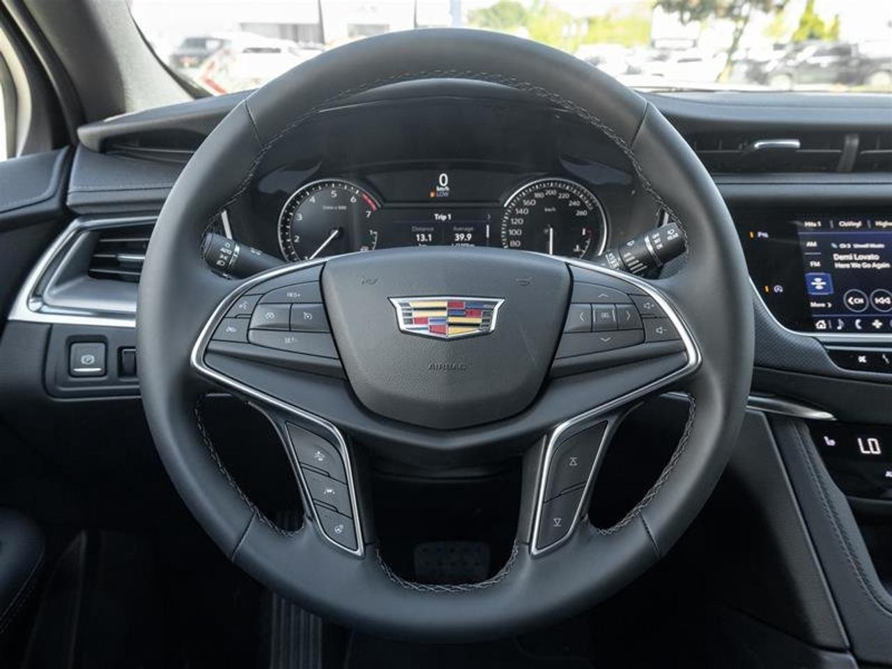 2026 Cadillac XT5 Luxury Photo