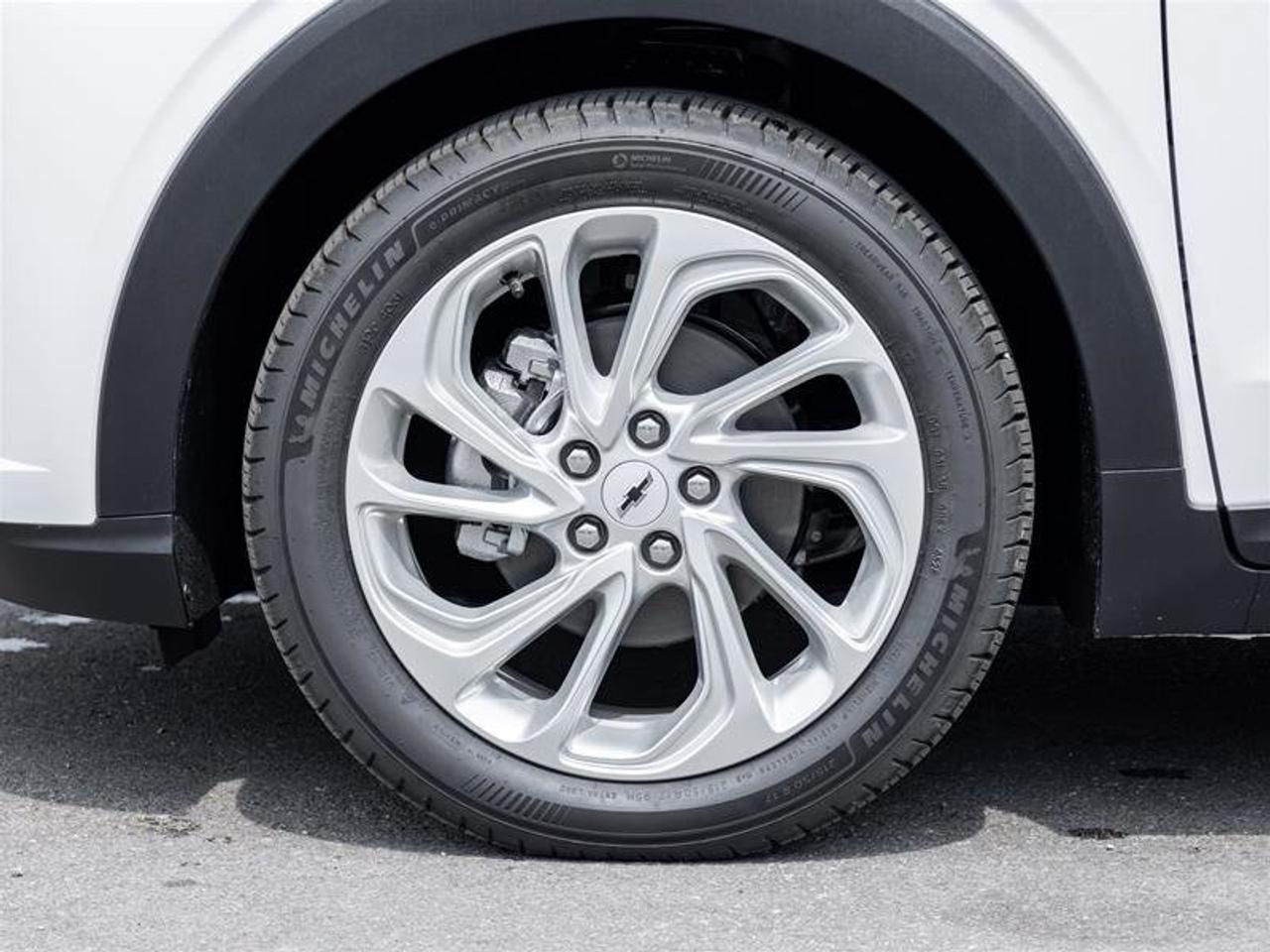 2027 Chevrolet Bolt LT Photo3