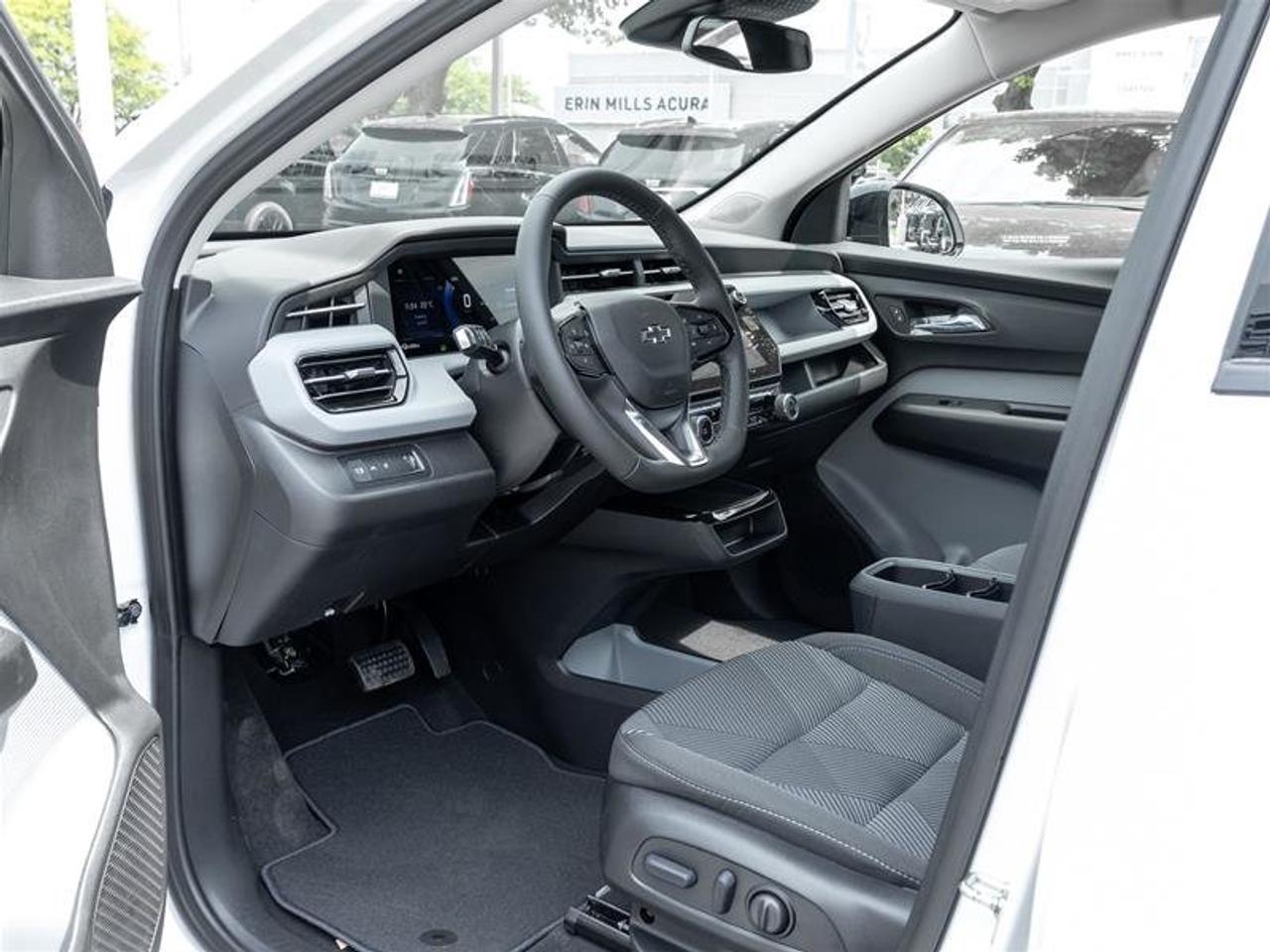 2027 Chevrolet Bolt LT Photo