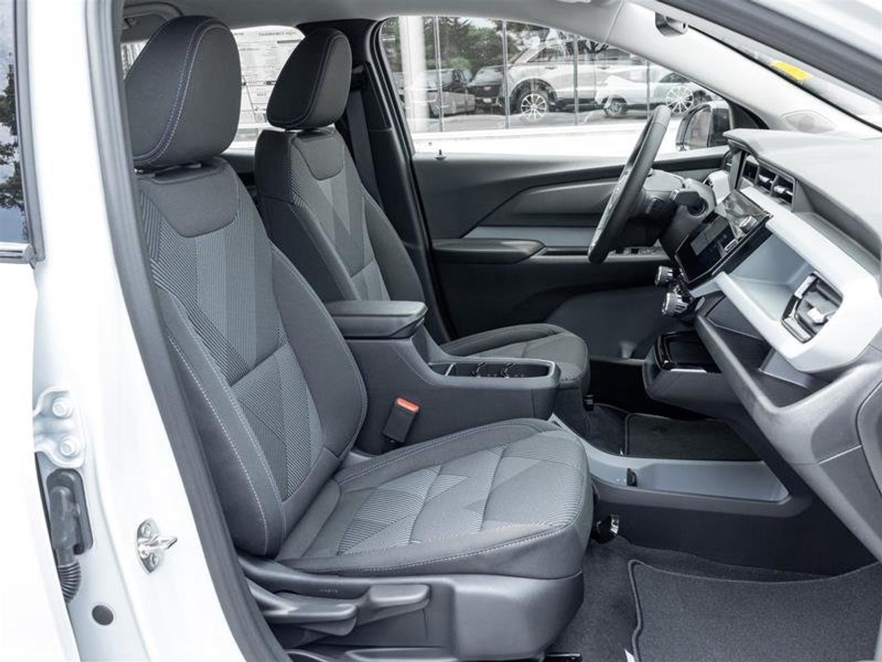 2027 Chevrolet Bolt LT Photo