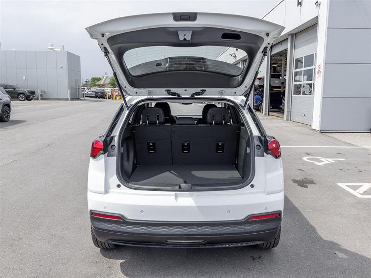 2027 Chevrolet Bolt LT Photo