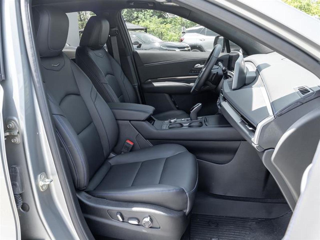 2025 Cadillac XT4 AWD 4dr Sport Photo
