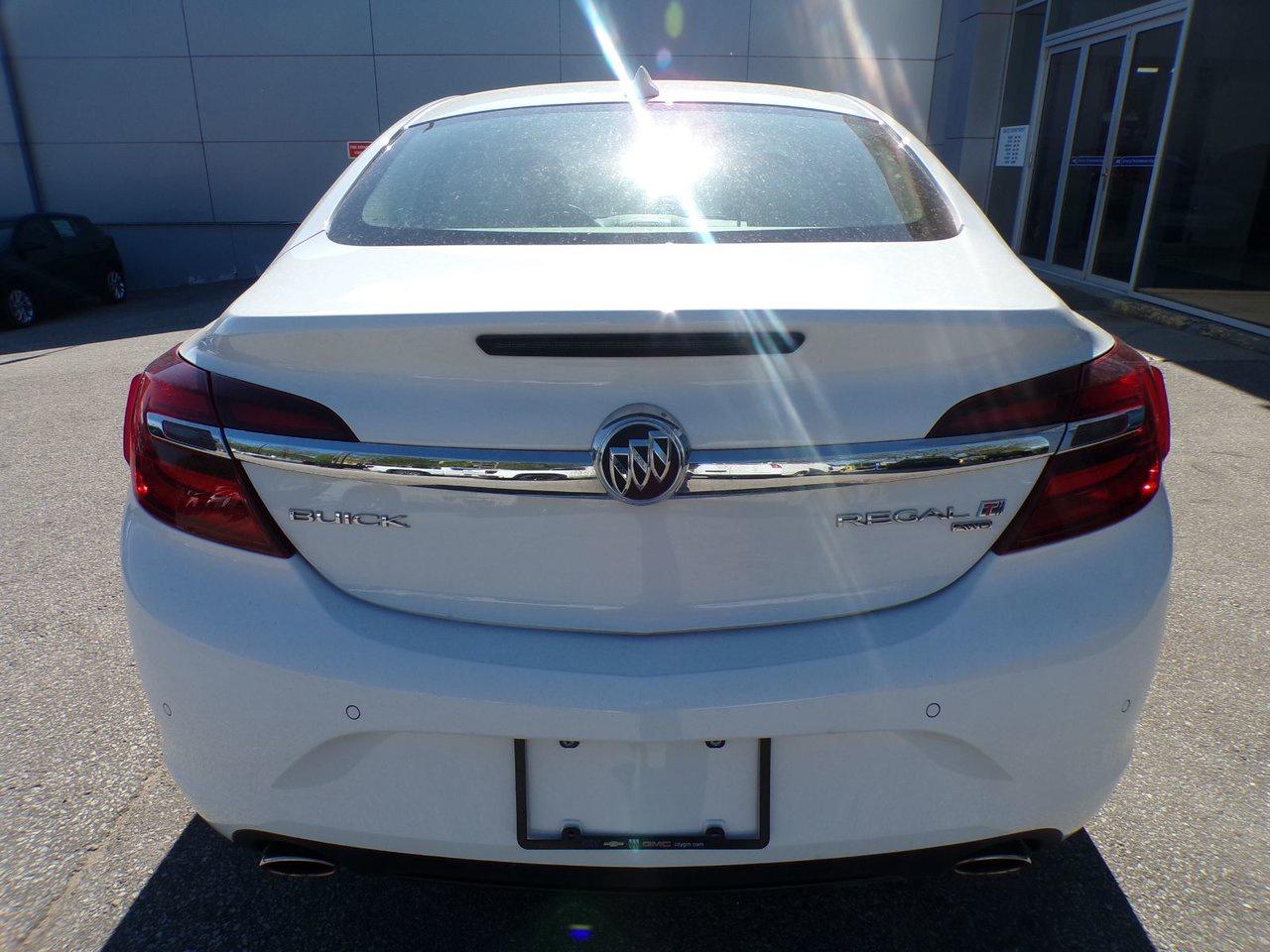 2017 Buick Regal AWD Premium II Photo
