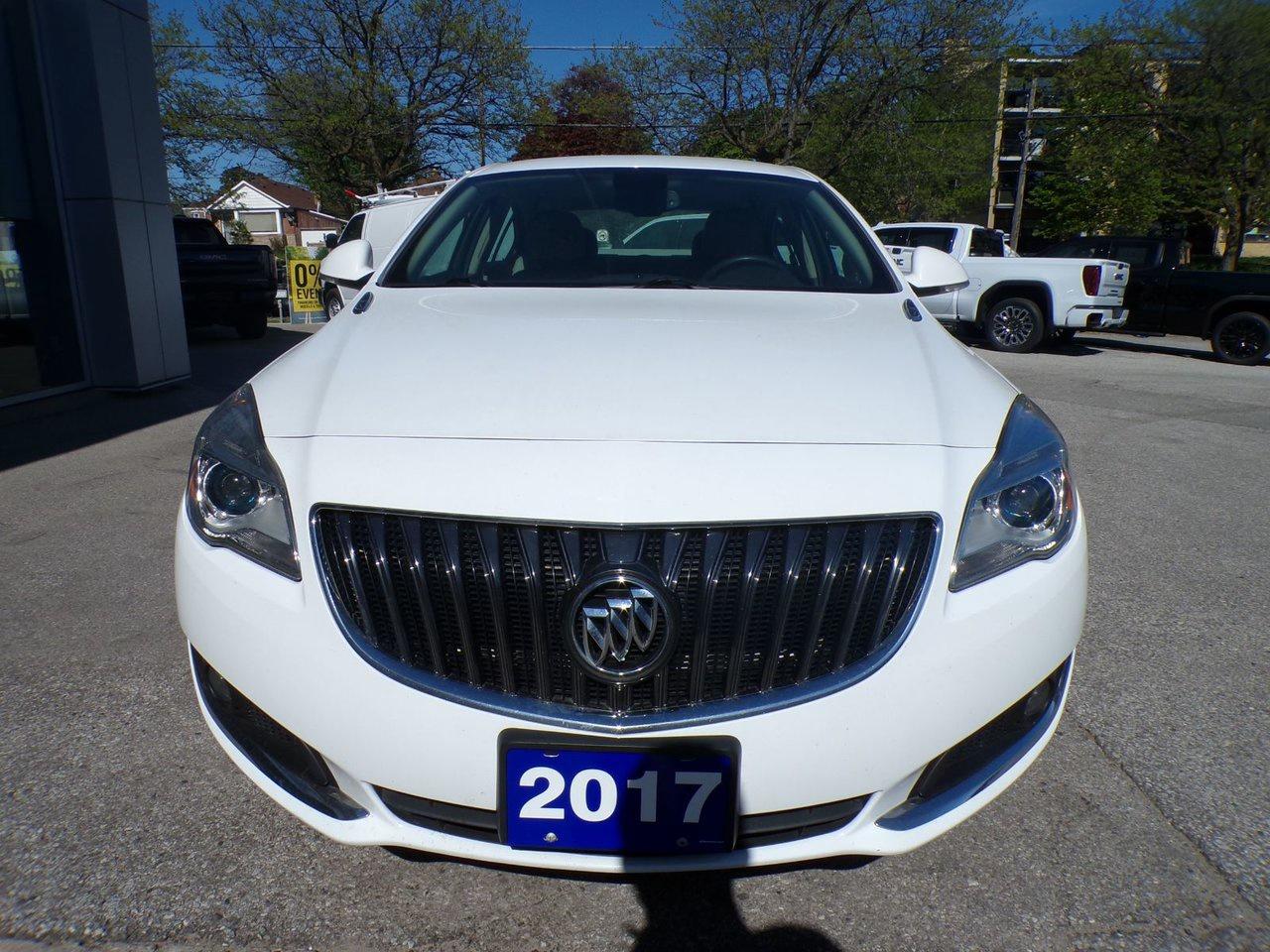 2017 Buick Regal AWD Premium II Photo