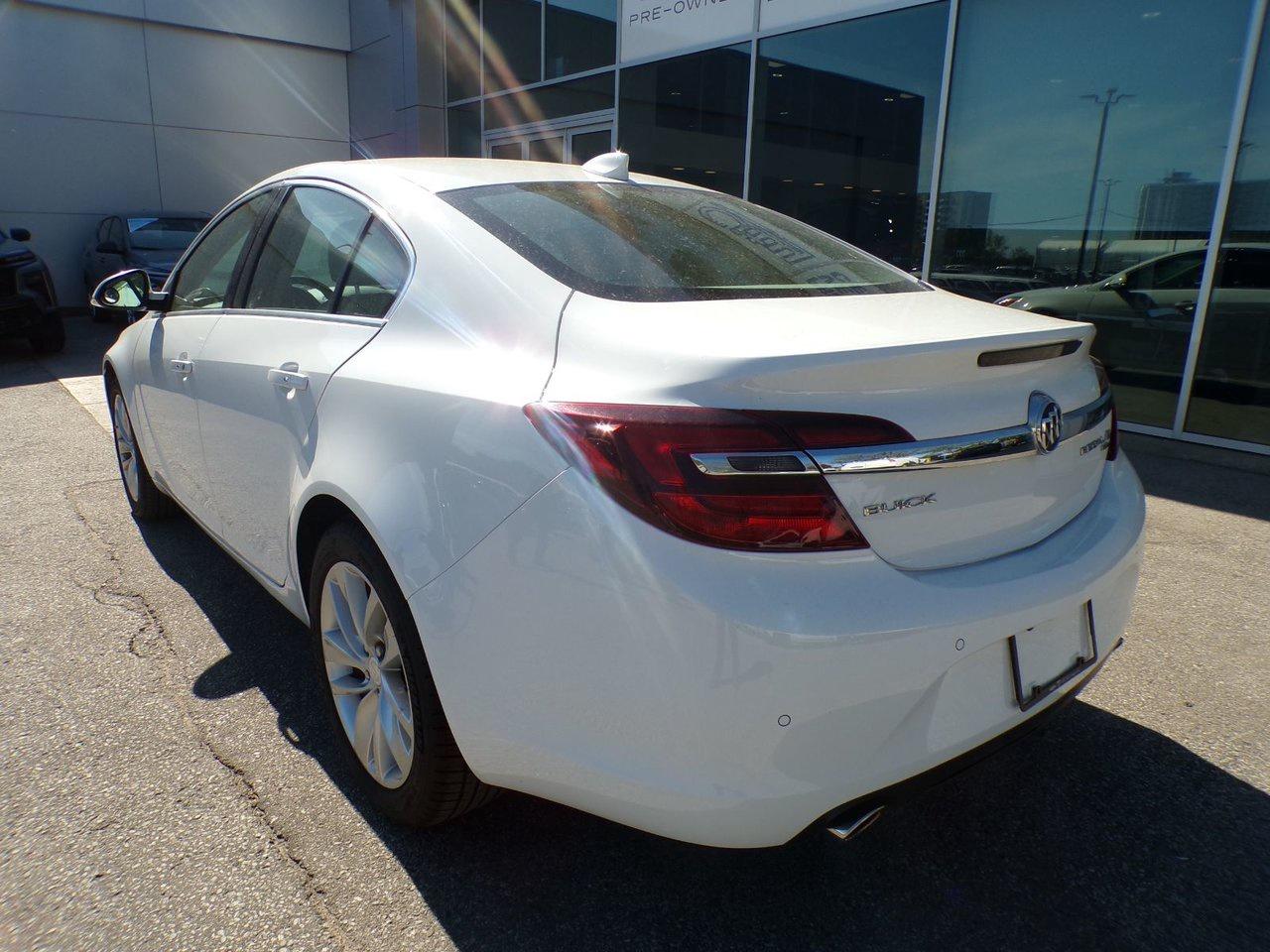 2017 Buick Regal AWD Premium II Photo