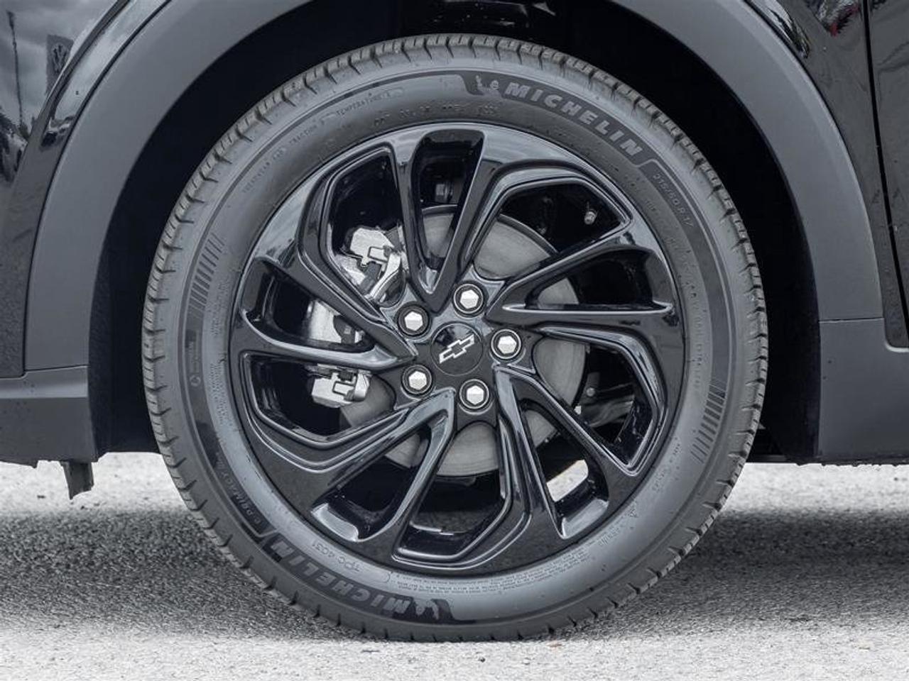 2027 Chevrolet Bolt RS Photo