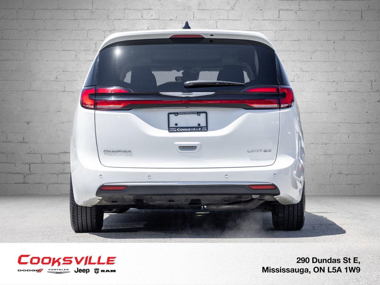 2024 Chrysler Pacifica Limited FWD Photo