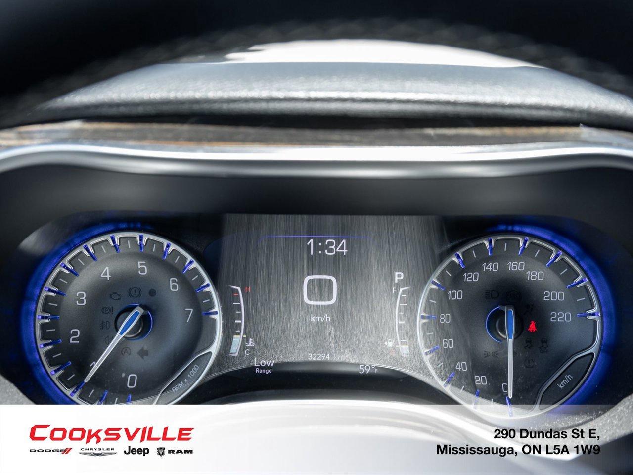 2024 Chrysler Pacifica Limited FWD Photo