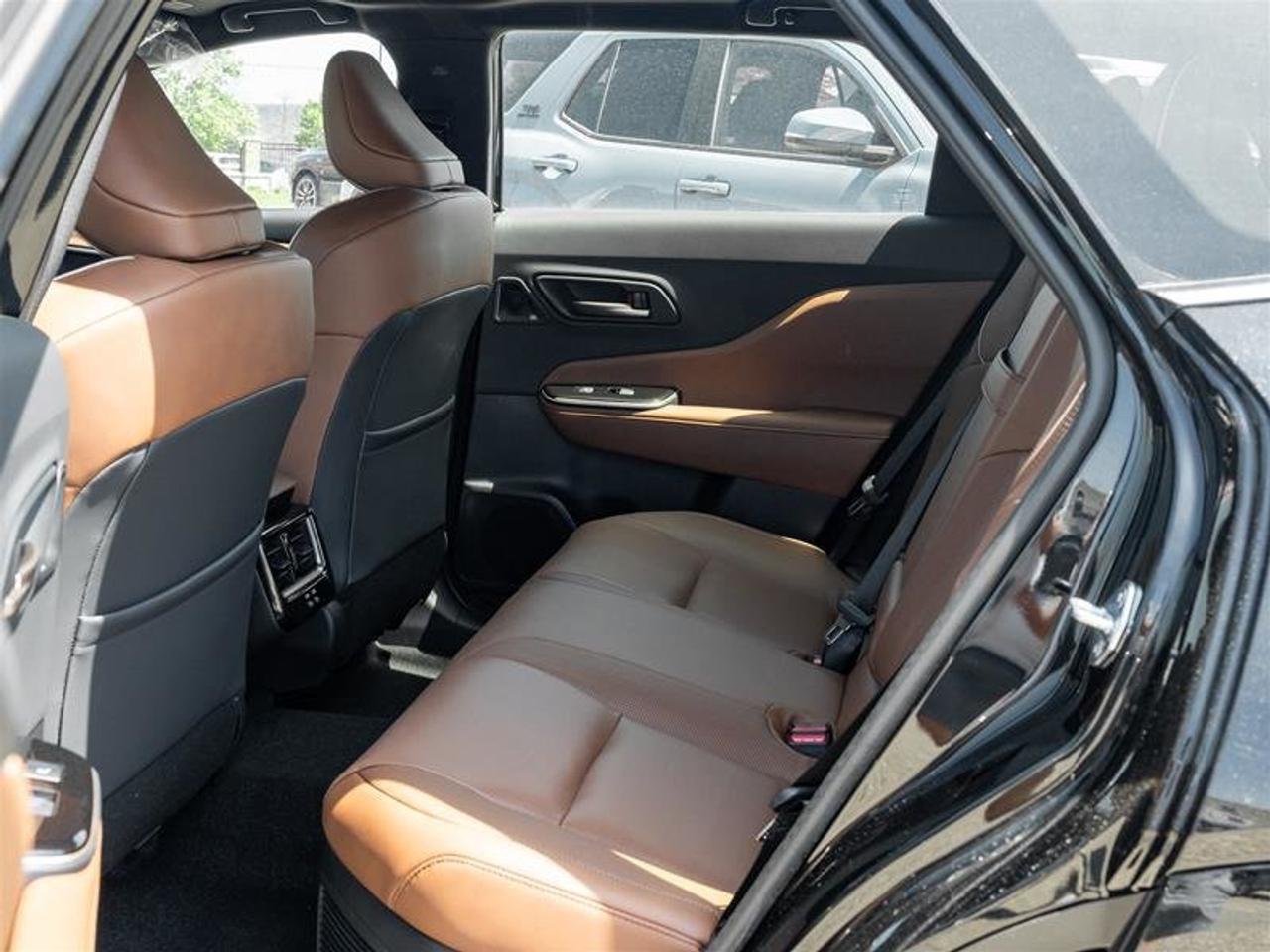 2026 Toyota Crown Signia Limited Photo