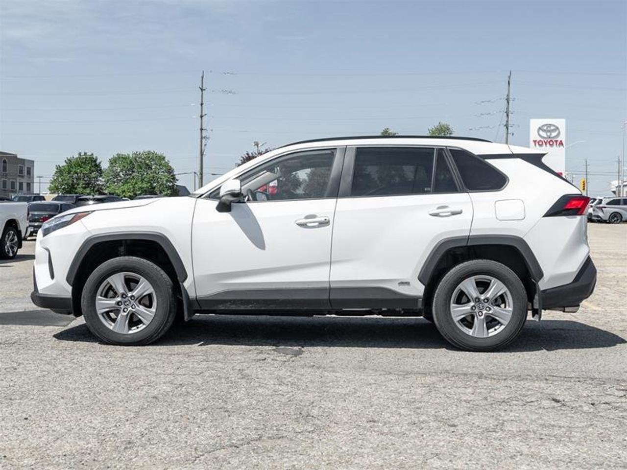 2025 Toyota RAV4 Hybrid XLE AWD Sunroof | Backup Cam | Heated Seats | XLE Photo