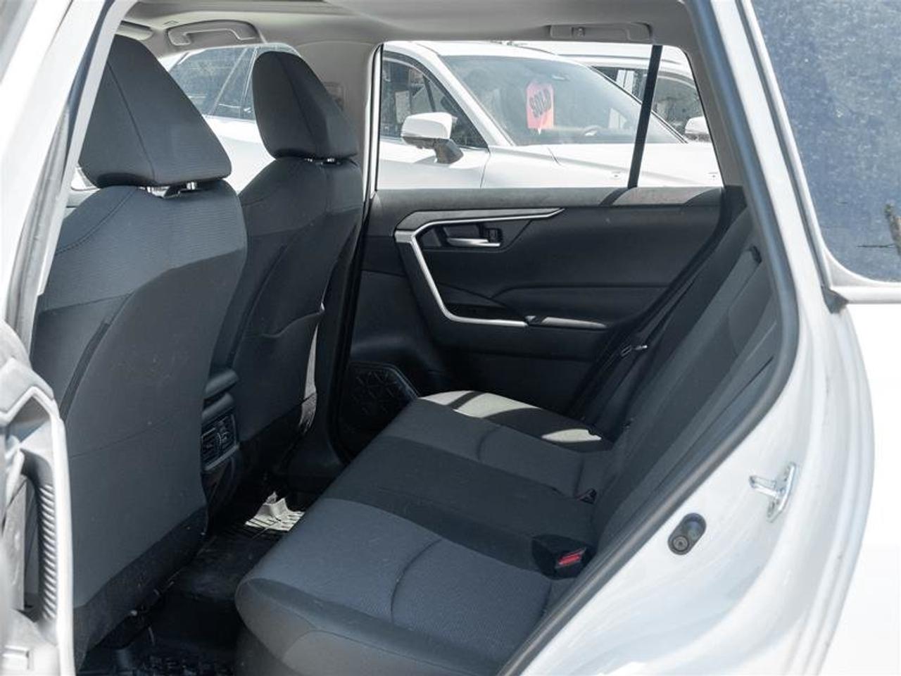 2025 Toyota RAV4 Hybrid XLE AWD Sunroof | Backup Cam | Heated Seats | XLE Photo