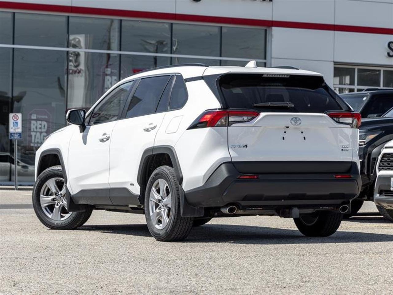 2025 Toyota RAV4 Hybrid XLE AWD Sunroof | Backup Cam | Heated Seats | XLE Photo4