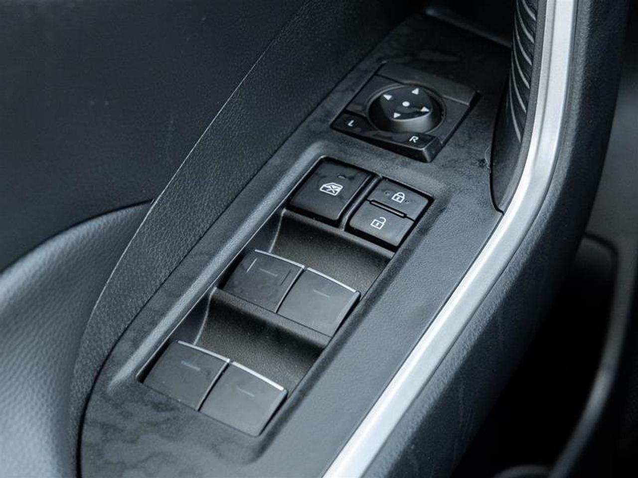2025 Toyota RAV4 Hybrid XLE AWD Sunroof | Backup Cam | Heated Seats | XLE Photo