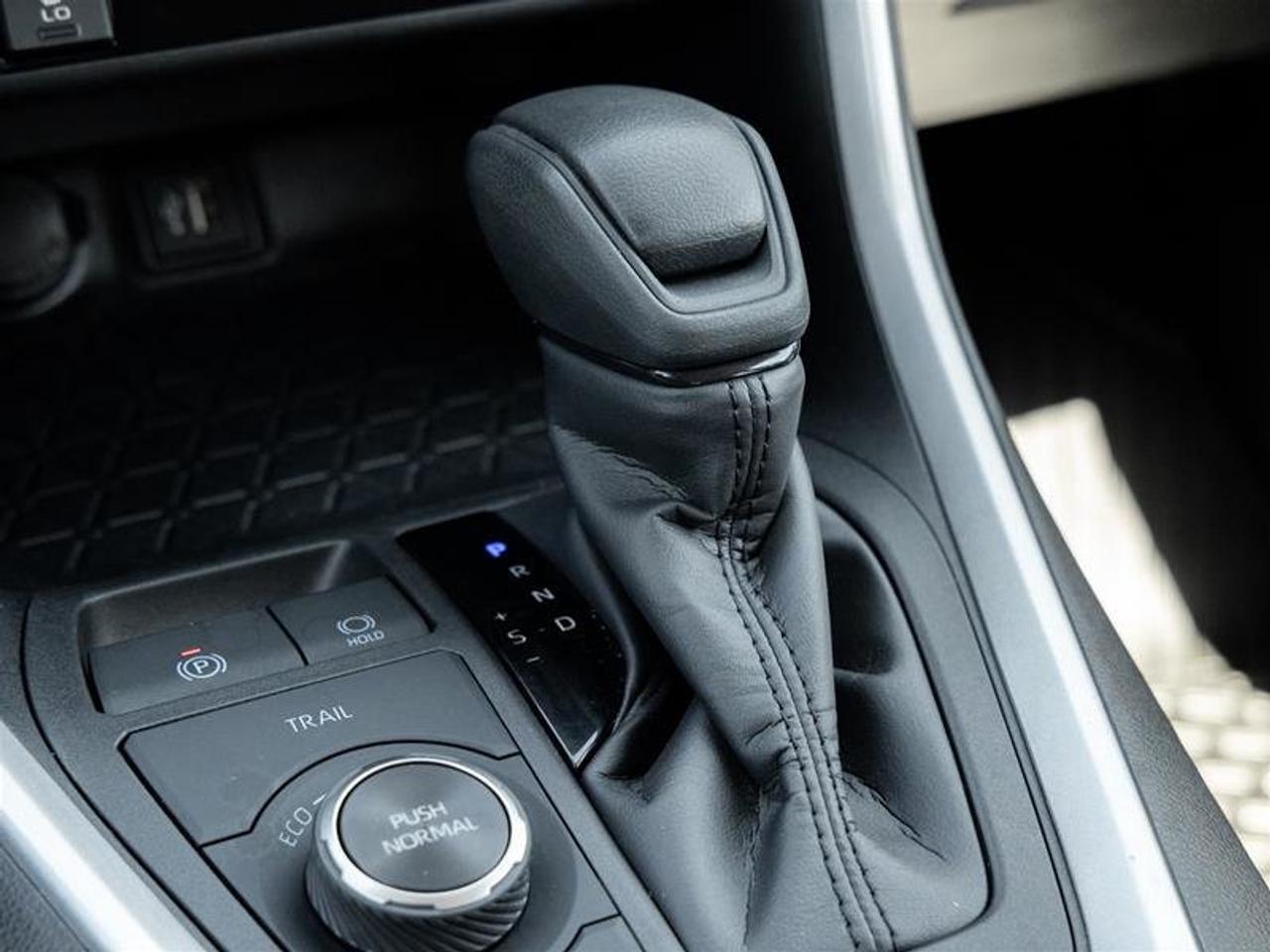 2025 Toyota RAV4 Hybrid XLE AWD Sunroof | Backup Cam | Heated Seats | XLE Photo