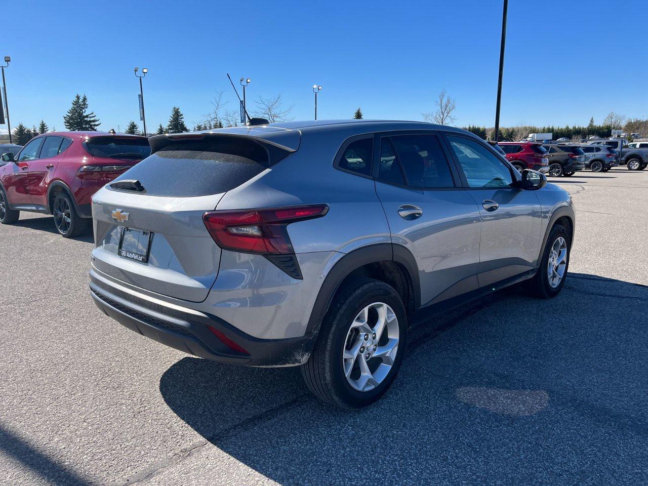 Used 2024 Chevrolet Trax Fwd 4dr Ls for sale in Innisfil, ON