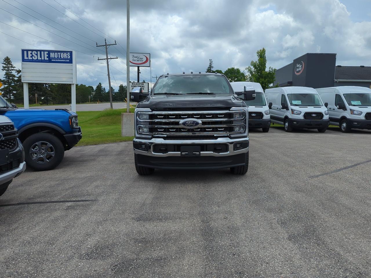 2026 Ford F-250 Lariat Crew Cab 4x4 Photo1