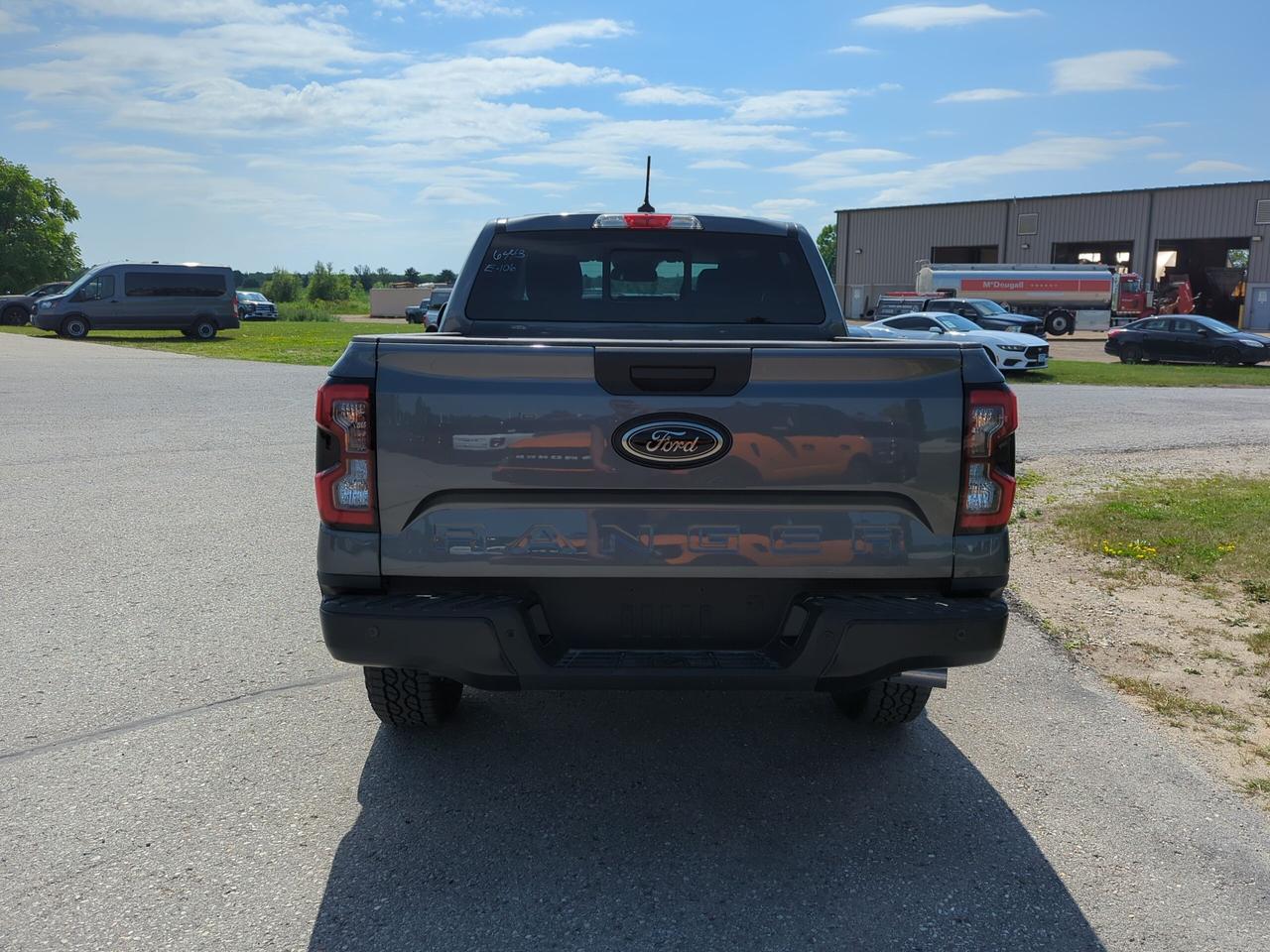 2026 Ford Ranger Lariat Crew Cab 4x4 Photo4