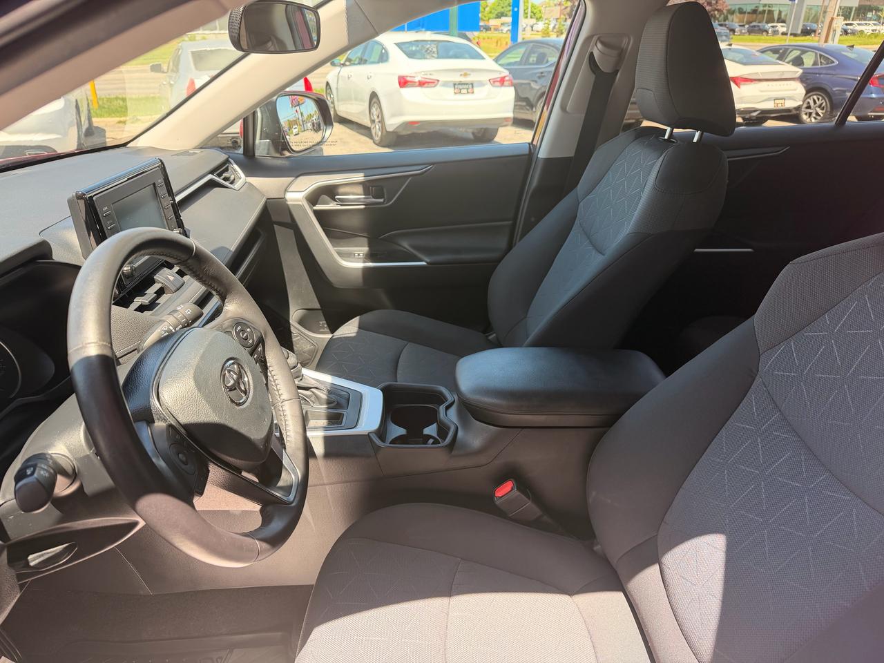 2020 Toyota RAV4 XLE Photo