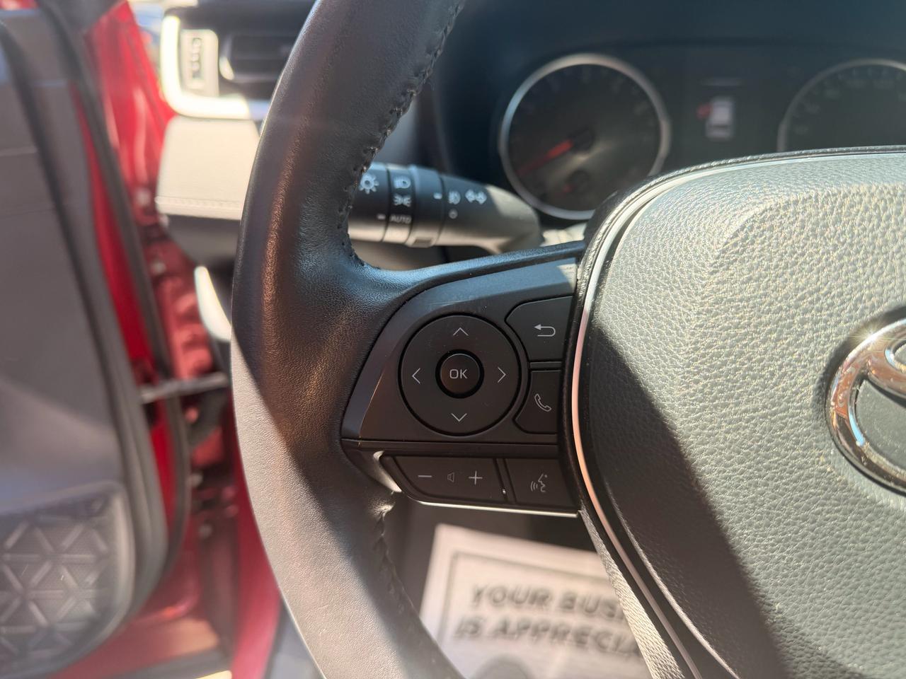 2020 Toyota RAV4 XLE Photo