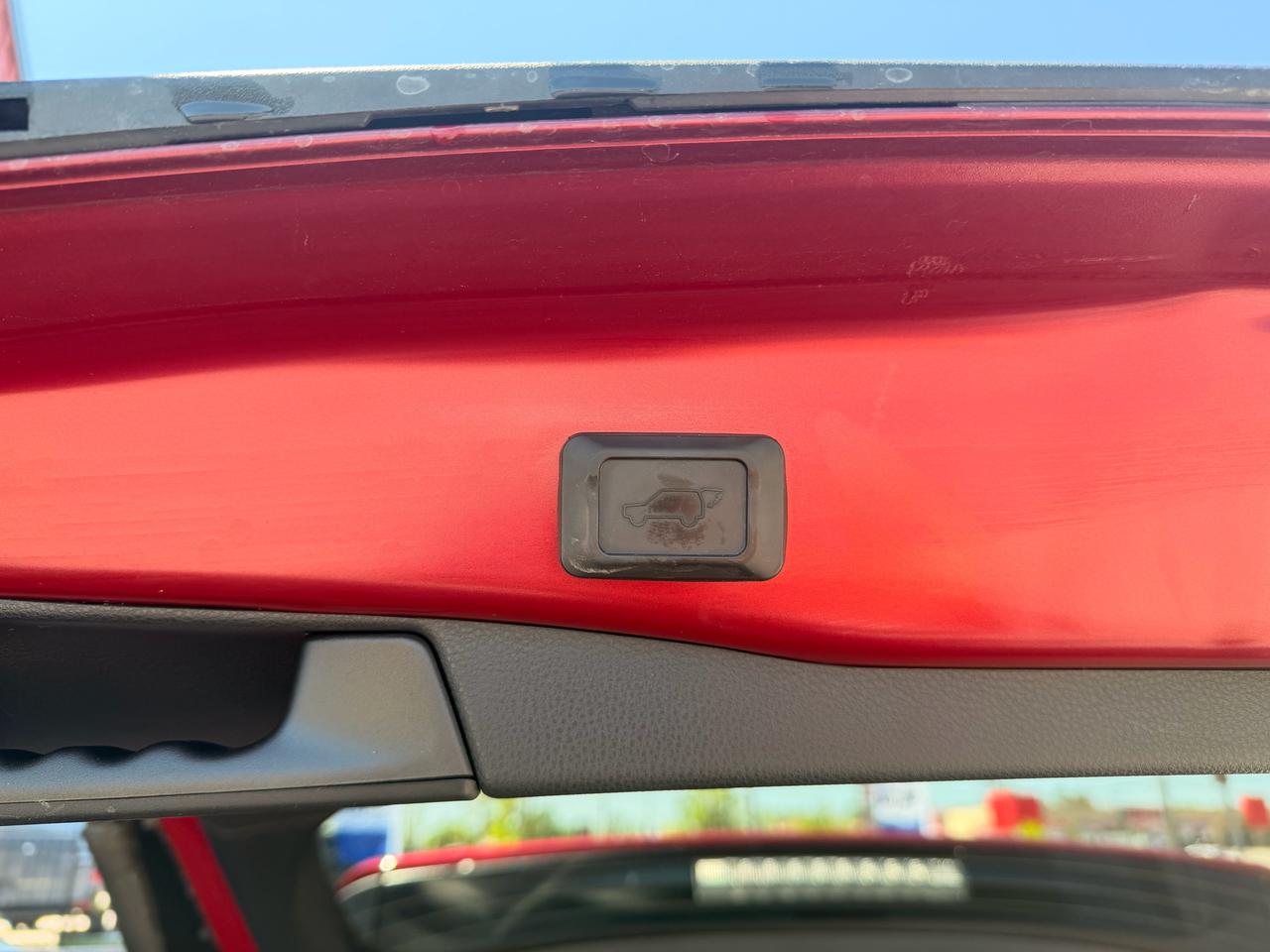2020 Toyota RAV4 XLE Photo