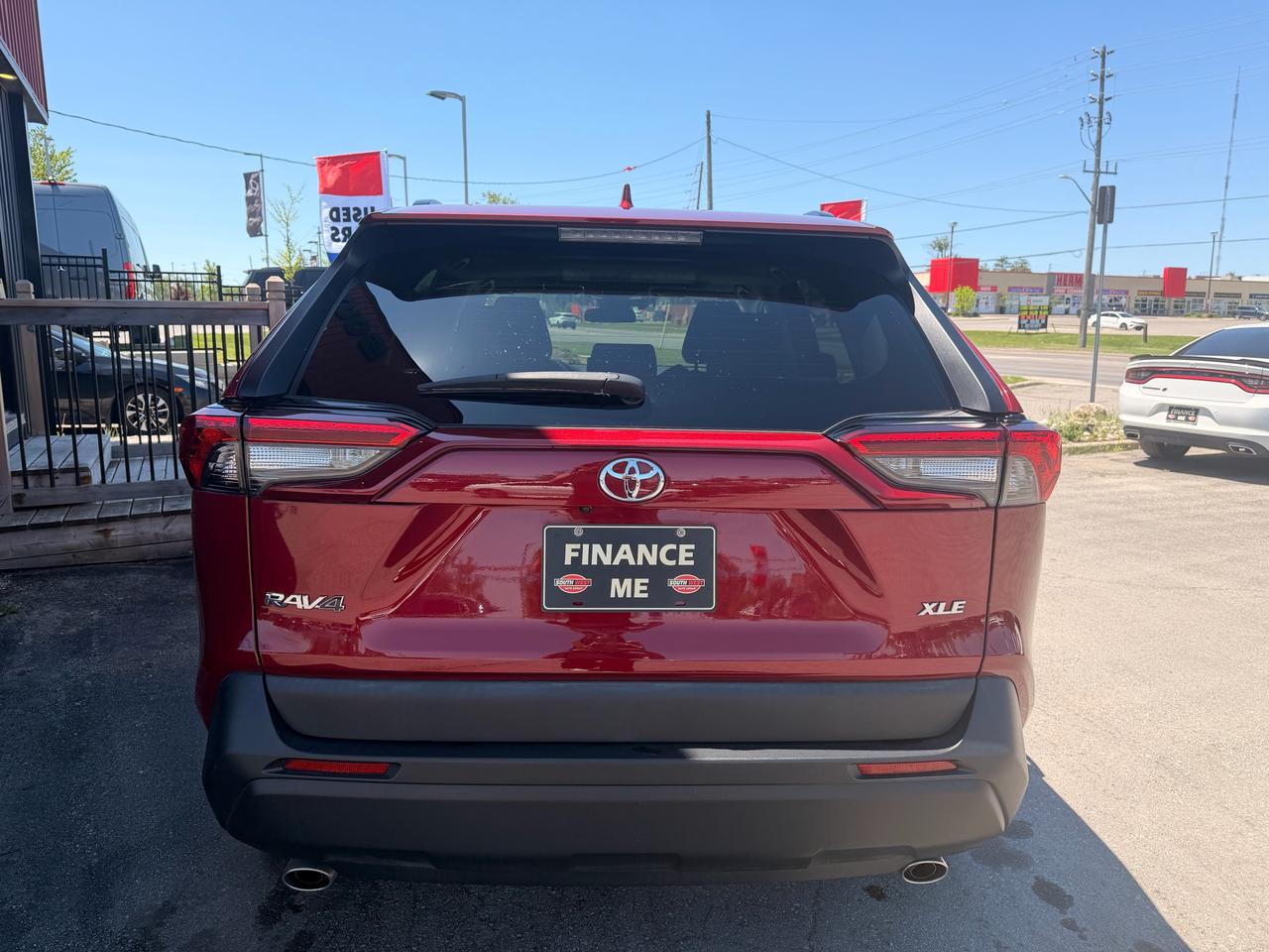 2020 Toyota RAV4 XLE Photo