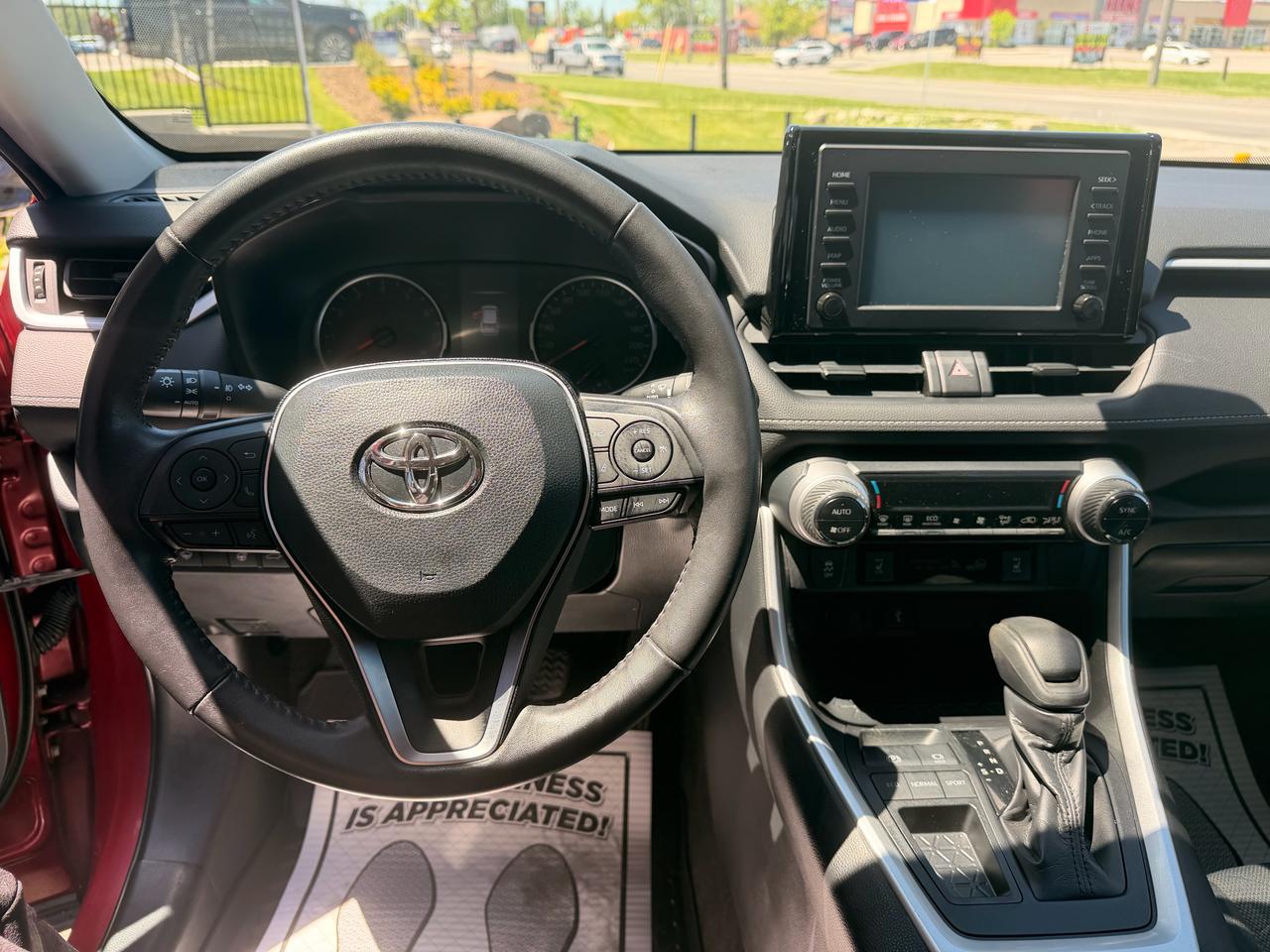 2020 Toyota RAV4 XLE Photo