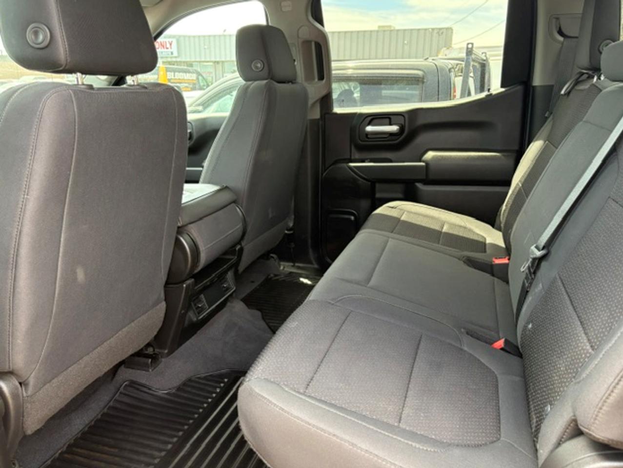 2019 Chevrolet Silverado 1500 Custom Photo3