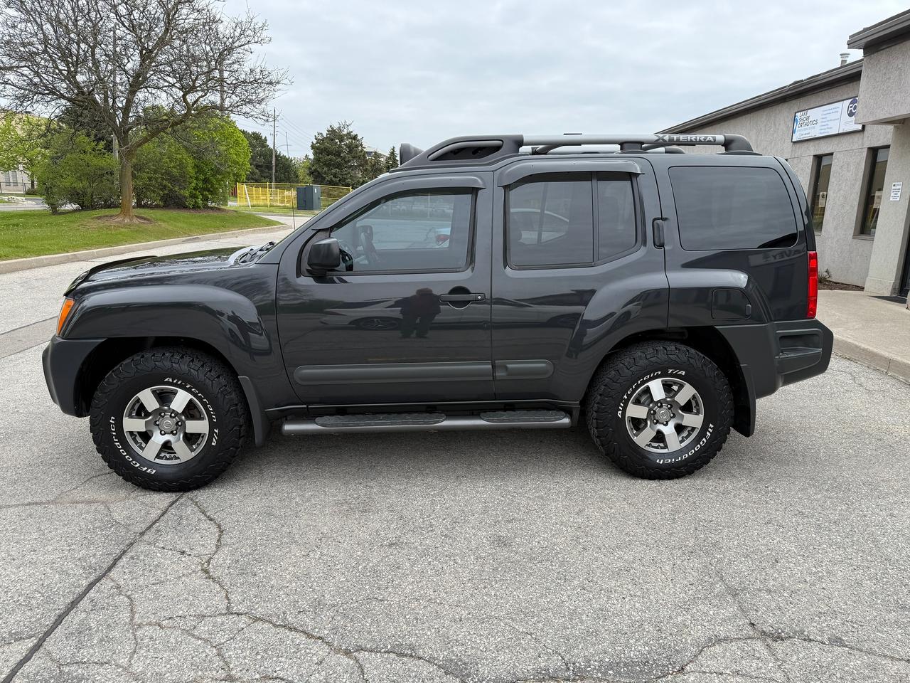 2012 Nissan Xterra PRO-4X,NO ACCIDENTS,SERVICE RECORDS,CERTIFIED ! Photo