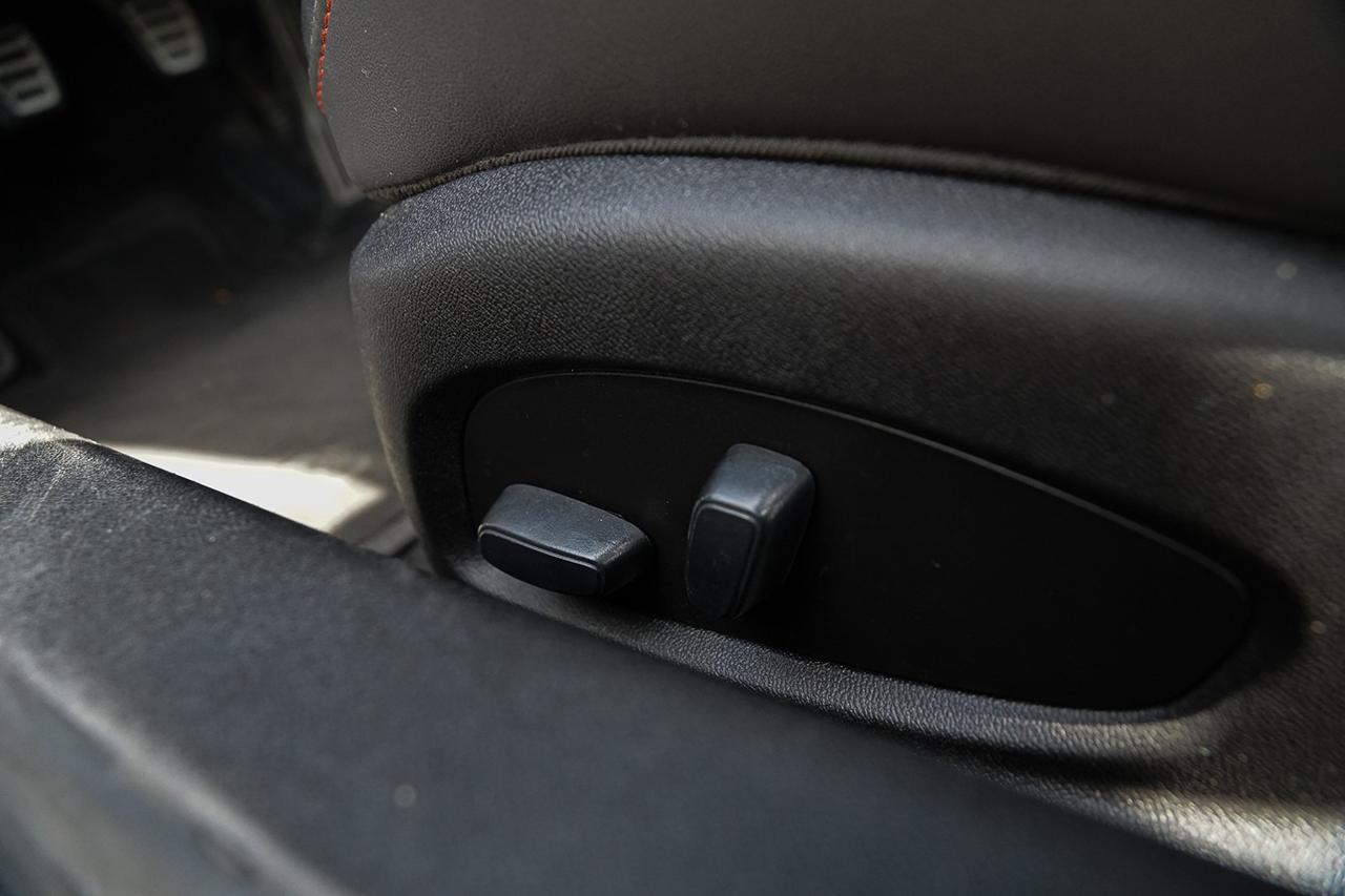 2020 Chevrolet Camaro ZL1 Coupe MANUAL |HUD|RECARO SEATS|COOLED SEATS| Photo