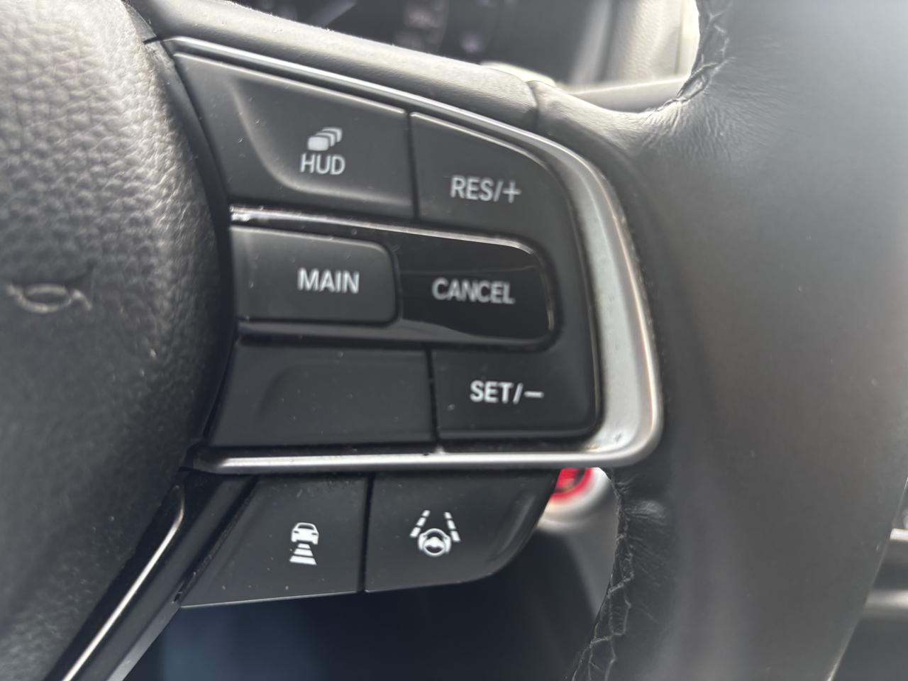 2018 Honda Accord Touring, Leather, Navigation, Heated /cooled seats Photo