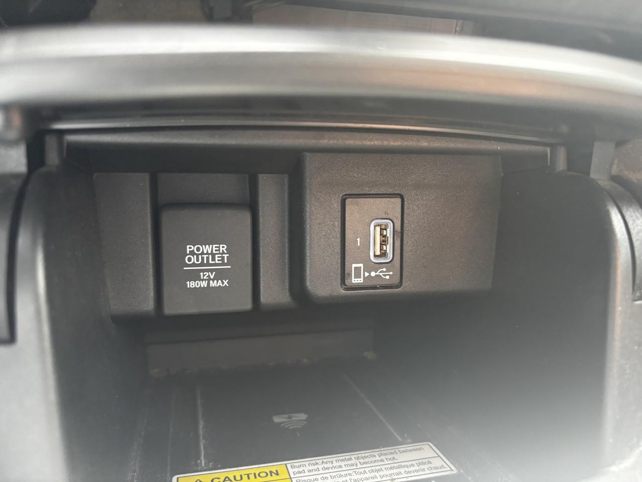 2018 Honda Accord Touring, Leather, Navigation, Heated /cooled seats Photo